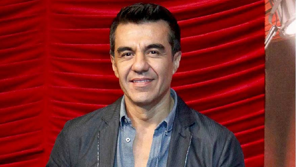 Adrian Uribe Destacda.