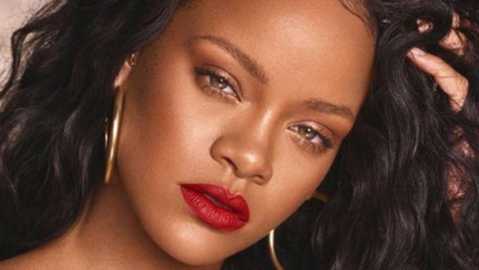 Vogue le dedicó un artículo a Rihanna