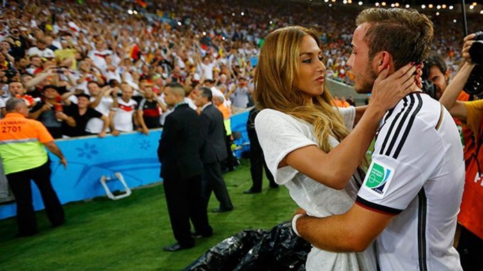 Fútbol en tacones: Top 5 de las parejas más bellas de los futbolistas