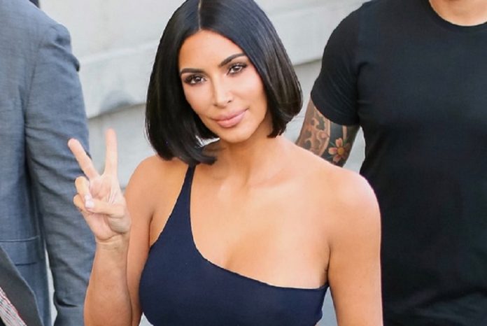 Kim Kardashian comparte foto de su nuevo bebé y revela el nombre