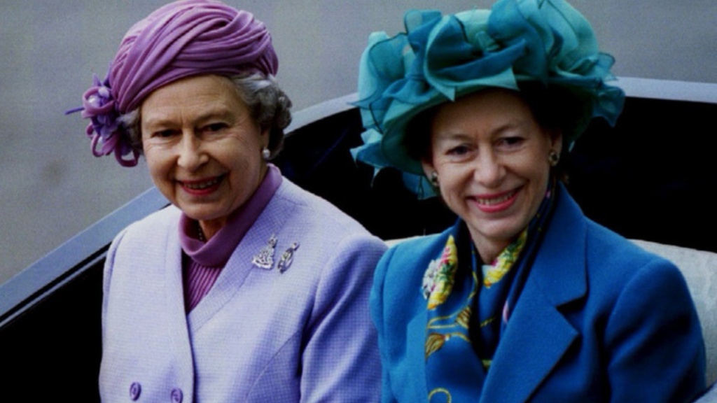 Su Majestad la reina Isabel II y su hermana la princesa Margarita - Cortesía