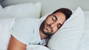 Aspectos fascinantes sobre la forma de dormir que no conocías